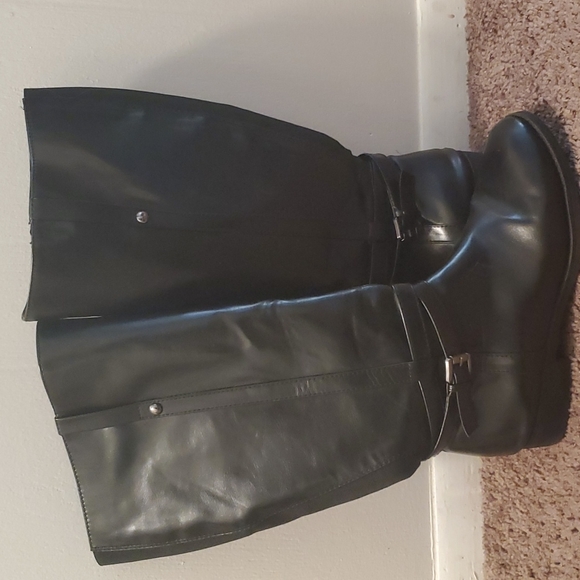 Boots with Buckle Accessory and Zipper - Picture 4 of 4